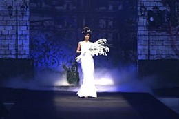 中国北京婚博会现场国际婚纱礼服流行时尚发布